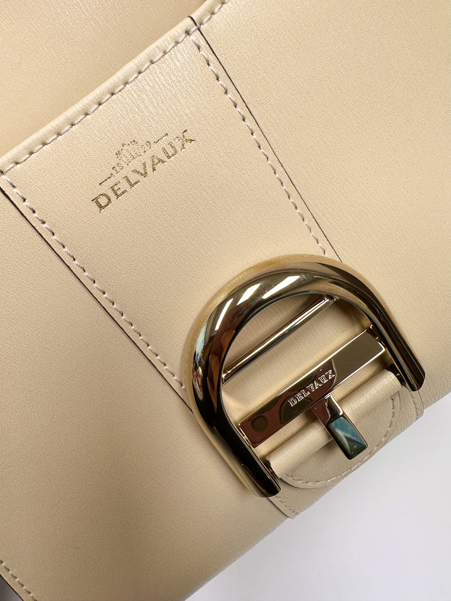 델보 브리앙 박스백 미니